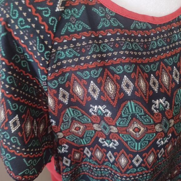 Umgee Batik Print Red Sheer Open Back Top Blouse Women's size Large - Picture 8 of 13